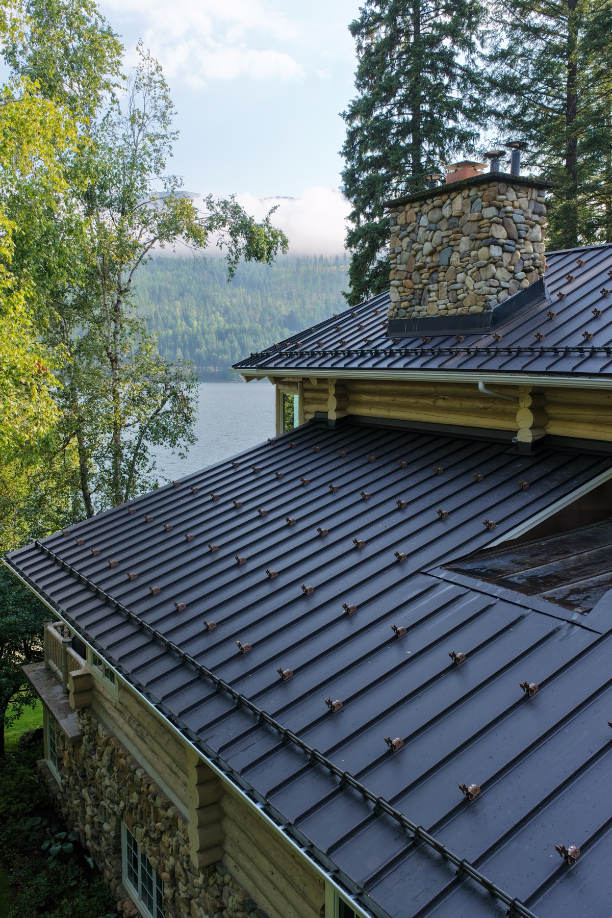 Complex roof geometry resolved in one finish